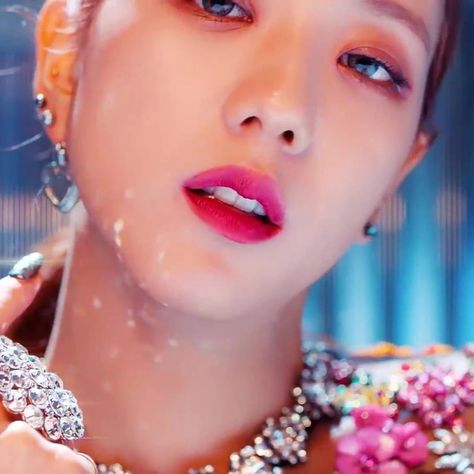 blackpink jisoo kill this love mv icon lq Warm Skin Tone, Ethereal Makeup, Blackpink Jisoo, Profile Picture, Drop Earrings, Makeup, Pink, Beauty, Make Up