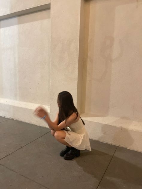 Squat Down Pose Photo, Squatting Picture Poses, Squat Picture Pose, Squatting Pose Instagram, Squat Pose Instagram, Squatting Pose Reference, Quince Poses, 2024 Energy, Los Angeles Night