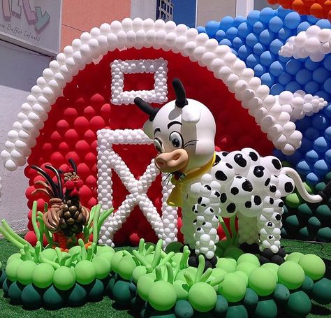 Farm Theme Birthday, Girl 2nd Birthday, Balloon Shapes, Farm Party, Balloon Wall, Animal Baby Shower, Farm Theme, Balloon Animals, Balloon Decorations Party