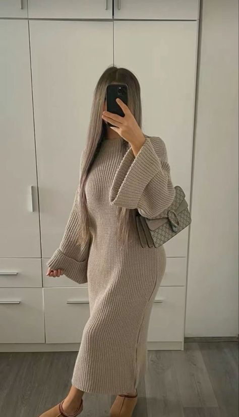 Strange Fashion, Estilo Hijab, Modesty Outfits, Mode Zara, Winter Fashion Outfits Casual, Modest Fashion Outfits, Cute Simple Outfits, Fall Fashion Outfits, Looks Style