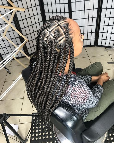 TAMPA , FLORIDA on Instagram: “EZBRAID hair from @hair4thelow, 3 packs” Pineapple Braids Hairstyles, Pineapple Braids, Box Braid Hair, Cornrow Braids, Big Box Braids, Blonde Box Braids, Kid Braid Styles, Short Box Braids, Braid Wig