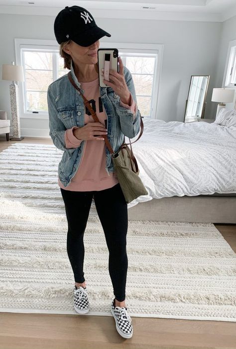 Spring Outfit Women, Australian Style, Leggings Outfits, Comfy Casual Outfits, Best Casual Outfits, Skirt And Sneakers, Classic Denim Jacket, Cute Spring Outfits, Legging Outfits