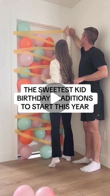 Evite on Instagram: "It’s never too late to start a new tradition. 🧸🎈🎁  Ideas courtesy of...  Balloon avalanche: @sarahjanele Face birthday banner: @celestecclark Birthday doors: @acupofbrie on TikTok Number wall decoration: @camillia_lee Party hats on stuffed animals: @emmmagraves on TikTok  #evite #party #kids #parenting #traditions #bday #bdaytraditions #party #kidsbirthday" Tiktok Decoration Party, Kids Birthday Surprise Morning, Birthday Entry Ideas, Bluey Girl Birthday Party Ideas, Parenting Traditions, Room Balloon Decoration, Birthday Balloon Avalanche, Bluey Decor, Balloon Avalanche