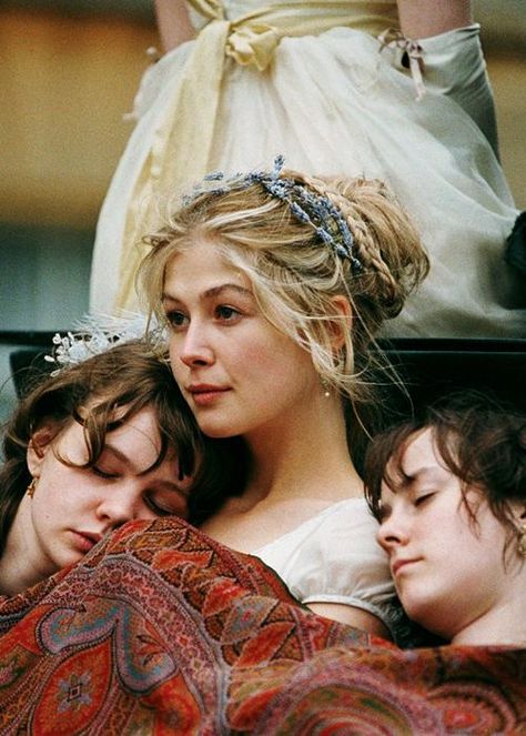 Reign Dresses, Damien Chazelle, Pride And Prejudice 2005, Jane Austin, Pride Prejudice, Jane Austen Books, Judi Dench, Rosamund Pike, Fantasy Magic