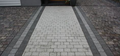 Paving Designs Block Paving - Will Your Driveway Stand Out..For the Right Reasons? Path To Front Door, Block Paving Patterns, Front Garden Ideas Driveway, Driveway Blocks, Garden Ideas Driveway, Beautiful Driveways, Modern Driveway, Paving Block, Permeable Paving