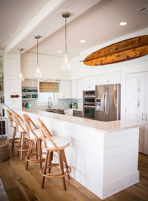 Get the Look: Neutral Kitchens With A Chic Style | eatwell101.com Ashley Gilbreath Interiors, Beach Style Kitchen, Beach Kitchens, House Of Turquoise, Beach House Kitchens, Dream Beach Houses, Beach House Interior, Coastal Kitchen, Beach Bungalows