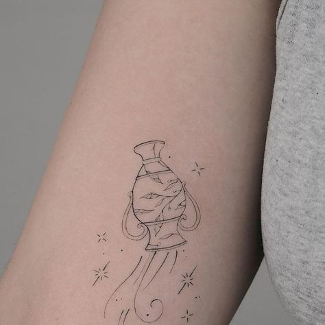 Melissa Uluc on Instagram: "love how this one turned out ❤️‍🔥  Aquarius energy ✨  . . . .  #aquarius #aquarius♒ #sign #horoskop #smalltattoo #tattoodesign" Aquarius Cat Tattoo, Aquarius Inspired Tattoos, Fineline Minimalist Tattoo, Aquarius Goddess Tattoo, Tattoo Aquarius, Aquarius Tattoos, Aquarius Energy, Mama Tattoo, Aquarius Tattoo