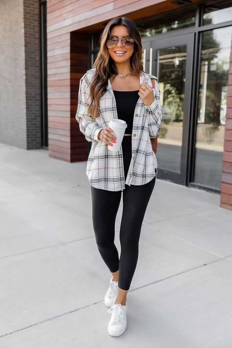 Leggings With Plaid Shirt Outfit, Flannel Outfits Fall, Outfits Leggins, Plaid Shirt Outfits, Look Legging, Flannel Outfits, Reddit Stories, Populaire Outfits, Causal Outfits