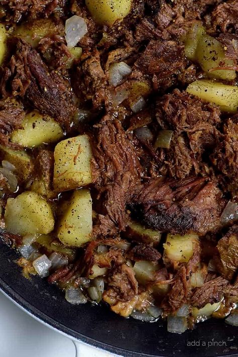 Southern Beef Hash Recipe Leftover Beef Recipes, Diced Beef Recipes, Roast Beef Hash, Beef Hash Recipe, Leftover Roast Beef Recipes, Roast Beef And Potatoes, Leftover Pot Roast, Leftover Roast Beef, Leftover Beef