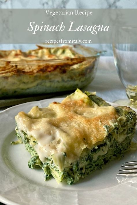 Spinach Lasagna is a white lasagna with a delicate flavor and a creamy consistency, made with a mix of spinach, ricotta, béchamel and Parmigiano. In spring, with tender and fresh spinach, it tastes even better! But you can also use frozen spinach, which they are great for this recipe. Spinach together with ricotta create a green and creamy filling with an exquisite and delicate flavor. In fact, “spinach and ricotta” is a classic combination of many traditional Italian recipes. Lasagna Noodles Recipe, Lazania Recipe, Lasange Recipe, Lasagna With Ricotta Cheese, Spinach And Ricotta Lasagne, Spinach Lasagna Recipe, Italian Spinach, Spinach And Ricotta Lasagna, Bechamel Recipe