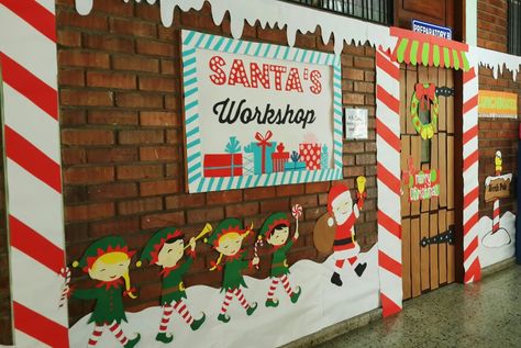 Santa’s Workshop Hallway Decorations, Santa’s Toy Shop Decorations, Santa Workshop Classroom Door, Santas Workshop Bulletin Board Ideas, Santas Workshop Door Classroom, Santas Workshop Decorations School, Santa Workshop Door Decorations, Santas Workshop Door Decoration, Santas Workshop Decoration