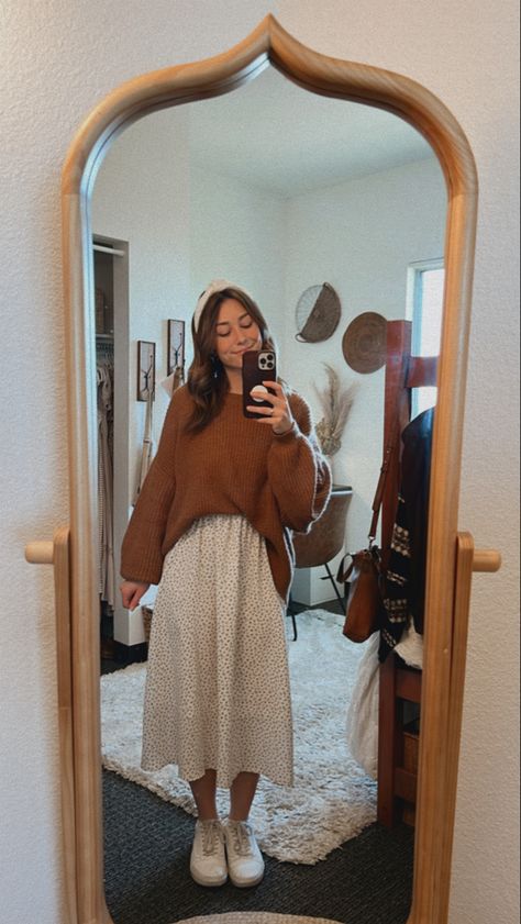 Modest Church Outfits, Cute Church Outfits, Skirt Styling, Cute Teacher Outfits, Modest Outfit Inspo, Chique Outfits, Modesty Outfits, Cute Modest Outfits, Teaching Outfits