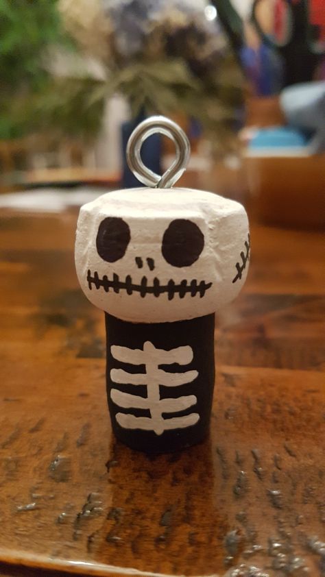 Frankenstein Wine Cork, Cork Halloween Crafts, Halloween Cork Crafts, Cork Crafts For Kids, Champagne Cork Crafts, Cork Crafts Christmas, Wine Cork Projects, Recycled Wine Corks, Cork Crafts Diy