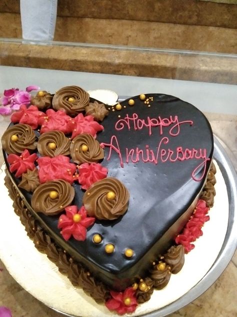 Anniversary Cake Snap, Anniversary Chocolate Cake, Cake Snap, Mama Cake, Happy Anniversary To My Husband, Mom Dad Anniversary, Delicious Chocolate Cake, Happy Anniversary Cakes, Cake For Husband