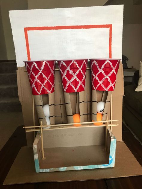 Step-by-step guide to make it this tic tac toe arcade game from your home. Cardboard Games Diy, Cardboard Arcade, Cardboard Games, Arcade Games Diy, Diy Carnival Games, Diy Arcade, Cardboard City, Basketball Arcade Games, Handmade Games