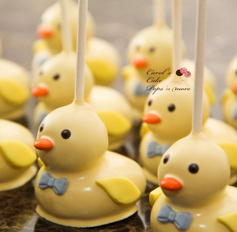 Ducks cake pops! Awesome for a baby shower party!! Duck Cake Pops, Animal Desserts, Duck Ideas, Cake Pop Designs, Duck Cake, Cake Pop Decorating, Baby Shower Cake Pops, Spring Cake, Salty Cake