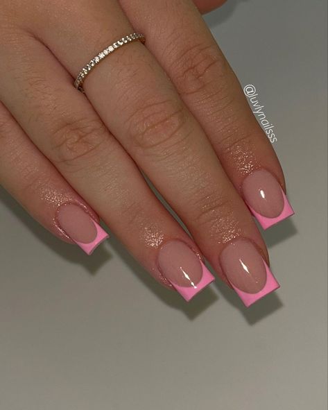 Short Simple Holiday Nails, Gel Nails French Tip Short, Short Nude Pink Nails, Preppy Nails, Pink Tip Nails, Pink French Nails, Spring Acrylic Nails, Long Nail Designs, Simple Gel Nails