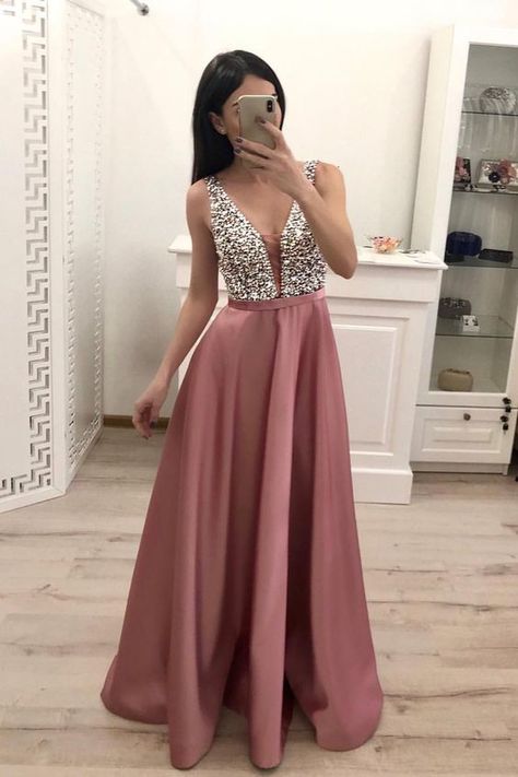 15 Vestidos largos tan lindos que soñarás con ellos Pink Satin Prom Dress, Formal Prom Dresses Long, Floor Length Prom Dresses, Evening Dress Floor Length, Long Sleeve Prom, Backless Prom Dresses, Beaded Bodice, Satin Prom Dress, Maxi Robes