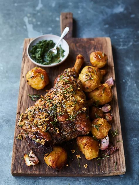 Lamb Roast Recipe, Roast Leg Of Lamb, Lamb Leg Recipes, Best Roast, Pudding Chia, Roast Lamb Leg, Leg Of Lamb, Lamb Dishes, Best Dinner