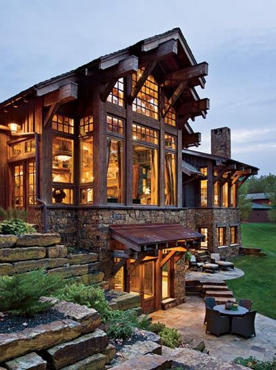 Sweet ~ Love the high ceilings Chalet House, Log Cabin Homes, Hus Inspiration, Mountain House, House Goals, Cabin Homes, Cabins In The Woods, Log Homes, Home Fashion