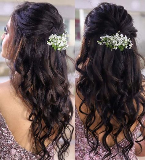 Hairstyle for gajra Hairstyle For Long Hair Indian, Saree Open Hairstyle, Hairstyles For Traditional Wear, Hairstyles For Traditional, Traditional Wear Women, Simple Hairstyle For Saree, Hairstyles With Curled Hair, Girls Party Hairstyles, Western Hairstyles