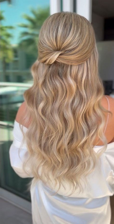 half up half down hairstyle, wedding hairstyle, bridal hairstyle, half up half down curly hairstyles for Black hair, half up ponytail, easy half up half down hairstyles straight hair, half up hairstyles for medium length hair, best wedding hairstyles, half up wedding hairstyles Best Prom Hairstyles, Half Up Half Down Wedding Hair, Hairstyles For 2023, Bridal Hair Down, Half Up Wedding, Half Up Wedding Hair, Cool Blonde Hair, Half Up Half Down Wedding, Ball Hairstyles