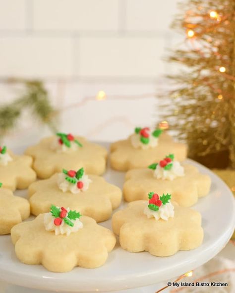 Scotch Cakes Cookies, Scotch Shortbread Cookies, My Island Bistro Kitchen Recipes, Scotch Cookies Recipes, Scotch Shortbread Recipe, Scotch Cookies, Christmas Supper, Fancy Bread, Scottish Shortbread Cookies