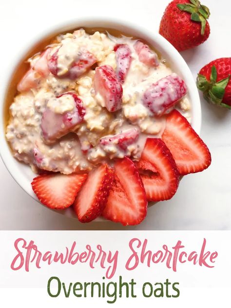 Strawberry Shortcake Overnight Oats, Overnight Oats Chocolate, Strawberry Overnight Oats, Oats Overnight, Vegan Overnight Oats, Oat Recipes Healthy, Overnight Oats Recipe Healthy, Delicious Clean Eating, Overnight Oats Healthy