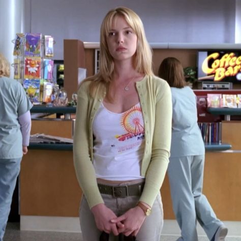 Izzie Greys Anatomy, Greys Anatomy Izzie, Greys Anatomy Season 1, Greys Anatom, Grey's Anatomy Doctors, Izzie Stevens, Aesthetic 2000s, Lexie Grey, Katherine Heigl