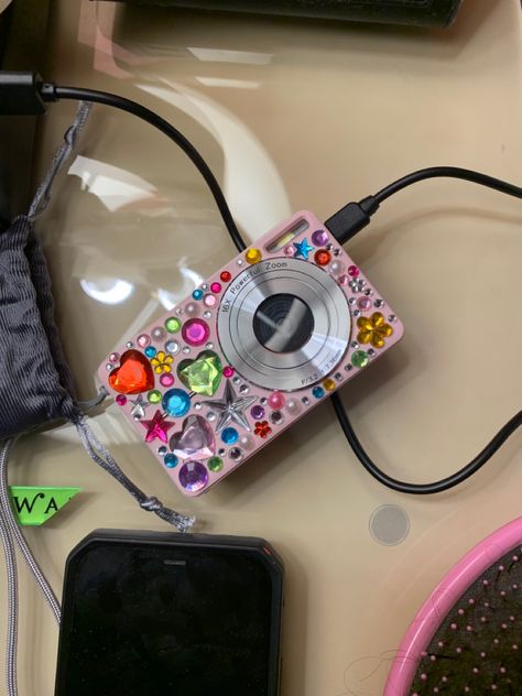 Decorated Camera Aesthetic, Bedazzled Digital Camera, Bedazzled Camera, Decorated Digital Camera, Digital Camera Decorated, Decorated Camera, Girl School Essentials, Cute Digital Camera, Cam Corder