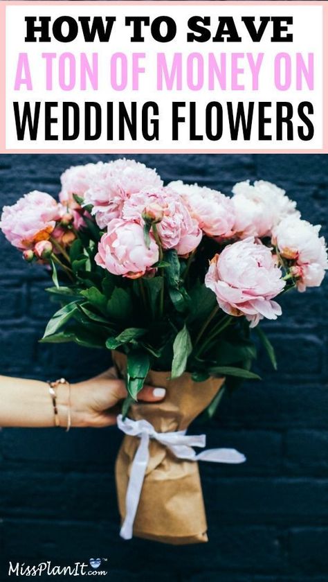 How To Make Fake Flowers Look Real, Cheap Flower Arrangements, Fake Flower Centerpieces, Wedding Flow, Budget Flowers, Real Wedding Flowers, Fake Wedding Flowers, Paper Flowers Wedding Bouquet, Save Money Wedding