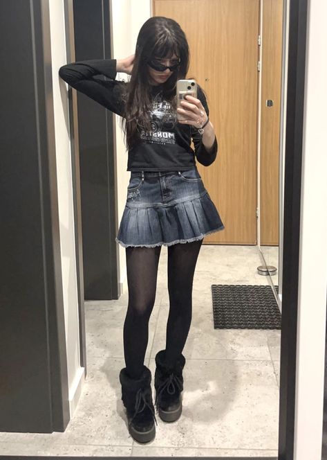 Denim Skirt And Leggings Outfit, Jean Skirt And Leggings Outfit, Jean Skirt Black Tights, Denim Skirt With Stockings Outfit, Denim Skirt Grunge Outfit, Alt Jean Skirt Outfits, Y2k Outfit With Skirt, Grunge Jean Skirt Outfits, Skirt And Jeans Combo