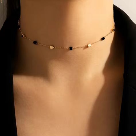 Cube Decor, Gold Neck Chain, Gold Cube, Black Cube, Neck Pieces Jewelry, Black Beads Mangalsutra, Cube Necklace, Gold Mangalsutra Designs, Layered Necklaces Silver