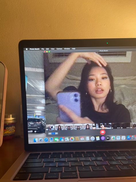 Laptop Selfie Poses, Outfits Asian, Viral Aesthetic, Chanel Lipstick, Workout Inspo, Coquette Style, 사진 촬영 포즈, Photographie Inspo, Selfie Poses Instagram