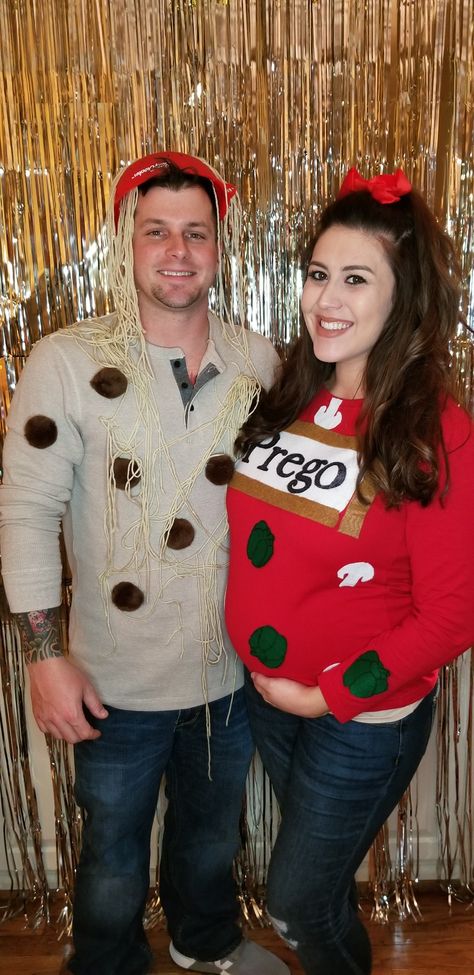 Spaghetti And Meatballs Costume, Meatball Costume, Pregnant Couple Halloween Costumes, Couple Halloween Costume, Spaghetti Meatballs, Cheap Halloween Costumes, Halloween Costume Idea, Couples Costume, Pregnant Couple