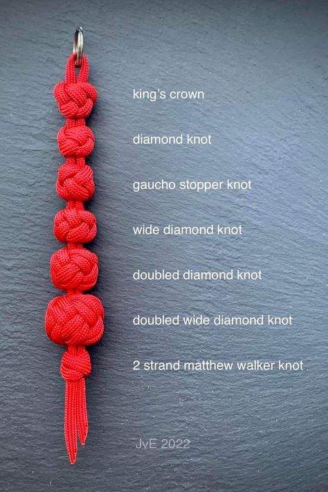 Paracord Projects Diy Tutorials, Paracord Knots Step By Step, 550 Cord Projects, Cord Projects, Paracord Projects Diy, Paracord Necklace, Paracord Bracelet Patterns, King's Crown, Paracord Braids