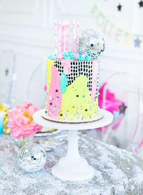 Roller Disco Party, Disco Ideas, Neon Cake, Bolo Neon, Roller Skate Birthday Party, Skate Birthday Party, Neon Cakes, Disco Cake, Roller Skate Birthday