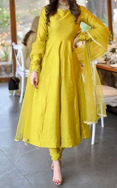 Mayon Dresses, Mustard Colored Dress, Floral Maxi Dresses, Mustard Yellow Dresses, Stylish Maxi Dress, Simple Style Outfits, Girls Dresses Sewing, Designer Kurti Patterns, Simple Kurti Designs