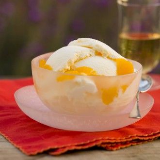 Tangerine-sicle ice cream. Photo by Leo Gong Tangerine Ice Cream, Boozy Ice Cream Recipes, Market Desserts, Recipe For Ice Cream, Boozy Ice Cream, Tangerine Juice, Frozen Yogurt Recipes, Easy Ice Cream Recipe, Easy Ice Cream