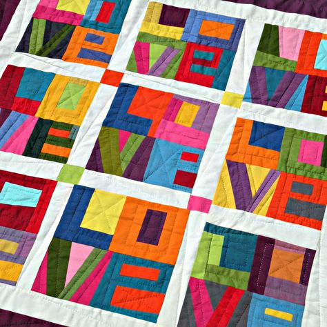 Quiltycat: Ta-dah! Love Quilt, Colorful Quilt, Quilt Modernen, Contemporary Quilts, Tableau Art, Heart Quilt, Scrappy Quilts, Barn Quilts, Mini Quilts