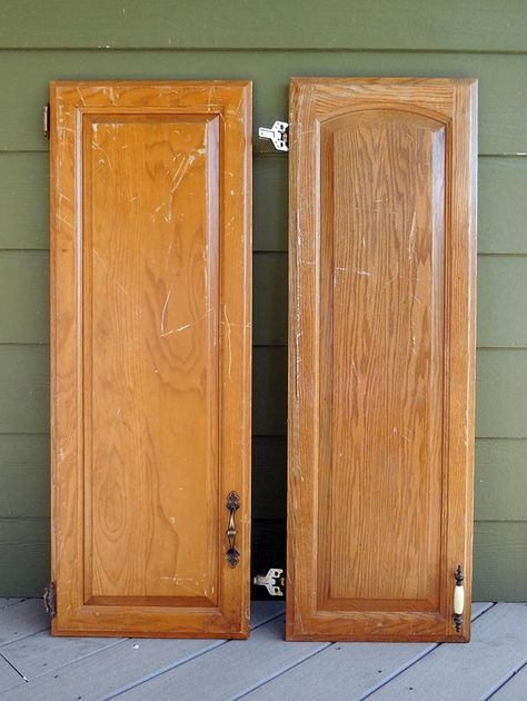 Home and Garden DIY Ideas, Photos and Answers Repurpose Cabinets, Distress Painting, Door Upcycle, How To Decorate Living Room, Krud Kutter, Cabinet Doors Repurposed, Decorate Living Room, Diy Cabinet Doors, Old Cabinet Doors