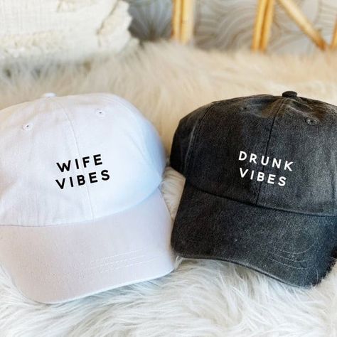 Drunk Vibes, Bachelorette Party Hats, Bachelorette Matching, Bachelorette Party Hat, Bachelorette Inspo, Bachelorette Hats, Funny Bachelorette, Bachelorette Party Weekend, Custom Bachelorette