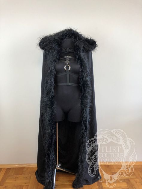 Black Hooded Cloak Black Hooded Coat With Faux Fur Halloween - Etsy Black Fur Cloak, Black Hooded Cloak, Viking Cloak, Witch Cloak, Fur Cloak, Cloak Outfit, Halloween Cloak, Cloak Black, Black Hooded Coat