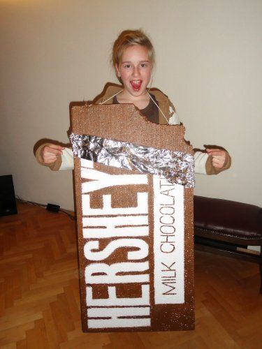 Candy Bar Costume, Candy Halloween Costumes, Diy Chocolate Bars, Birthday Themes For Adults, Christmas Parade Floats, Themed Halloween Costumes, Hershey Candy Bars, Candy Costumes, Hershey Candy