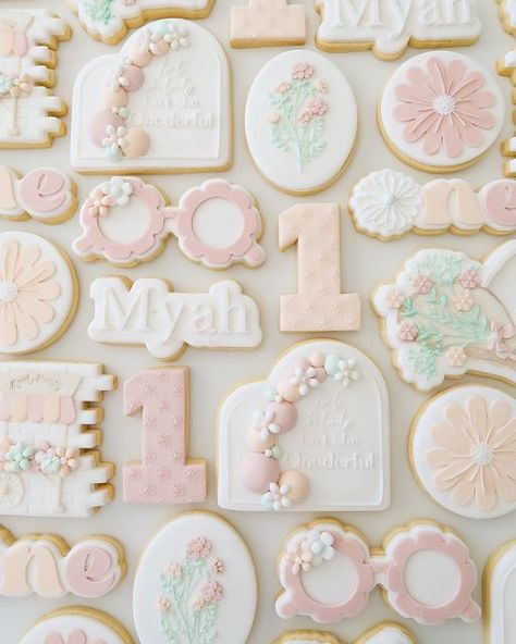 CUSTOM COOKIES SYDNEY on Instagram: "ISN’T SHE LOVELY, ISN’T SHE ONEDERFUL 🤍 We’ve been having so much fun with all of the gorgeous themes our customers have allowed us to create for over the past few weeks - this set has my heart 🥺 All of these AMAZING new designs are available at @boss_embossers_ - as always they have gone above & beyond to create the most incredible stamps for this set and have hit the nail on the head with these versatile beauties 👏🏻 A mention to my gal @bikkiesbyb for b First Birthday Onederful Theme, She’s Onederful Birthday, One Derful Birthday Theme, First Birthday Isnt She Onederful, Isn’t She Lovely Birthday Theme, Isn’t She Lovely Birthday, Isn’t She One-derful, Isnt She Onederful Birthday Theme Cookies, Isn’t She Lovely Isn’t She Onederful Birthday