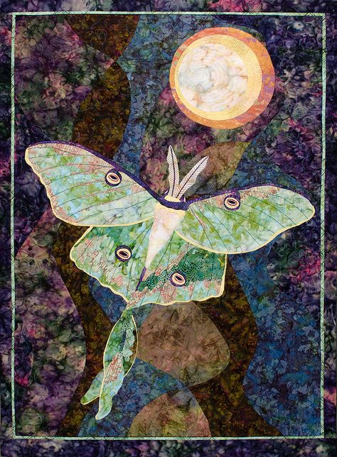 Luna Moondance (Luna moth) art quilt by Grace Errea | Amazing Quilts by Grace Luna Moth Pattern, Moth Quilt, Butterfly Quilts, Black Quilts, Bird Quilts, Quilt Meaning, Luna Moths, Owl Quilts, Amazing Quilts