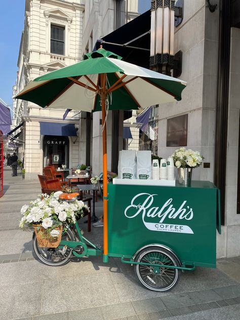 Gerobak Dorong, Mobile Coffee Shop, Coffee Bar Design, Coffee Bike, Coffee Cart, Food Cart Design, Ice Cream Cart, Coffee Truck, Home Coffee Bar