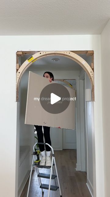 alaina kathleen ford | DIY & home decor on Instagram: "DIY archways part 3 | its drywall day!! 😍 and don’t let me fool you, hanging drywall by yourself is not as easy as it looks 😅 . . . . #DIY #diyproject #diyprojects #diyarchway #archway #archwaysandceilings #woodframing #ceiling #ceilingdesign #entryway #homerenovation #homereno #diycloset #homeinspo #hometakestime #minimalarchive  #inspiremeneutral #makemyhome #mybeautifulsimplicity #apartmenttherapy #minimalhouse #interior123 #myinspiredhouse #homebeautiful #bhghome #mydomaine #theeverygirlathome #houseandhome #mylovelyneutrals #mediterraneanhome" Arch Way Door Ideas, Ceiling Entrance Design, How To Make A Doorway Arch, Turn Doorway Into Arch, Home Archway Decor, Archway In Hallway, Homes With Arched Doorways, Hallway Arch Ideas, Diy Arch Hallway