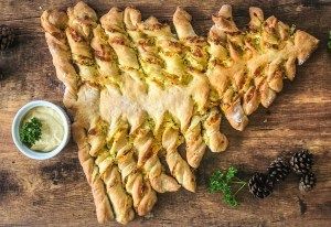 Cheesy Garlic and Herb Pull Apart Bread Pizza Dough Christmas Tree, Herb Pull Apart Bread, Tree Pull Apart Bread, Dough Christmas Tree, Christmas Tree Pull Apart Bread, Pull Apart Cheese Bread, Garlic Twist, Christmas Tree Bread, Festive Bread