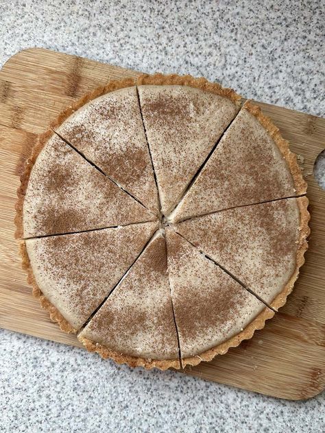 Milk Tart South African Desserts, African Dessert, Milk Tart, Tart Dessert, Sweet Dishes Recipes, Creative Desserts, South African Recipes, Sweet Snacks Recipes, Delicious Snacks Recipes